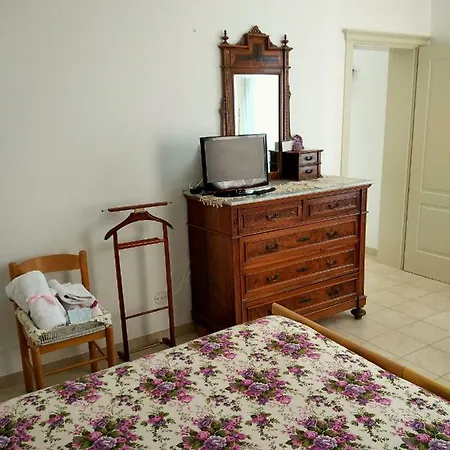 Alojamento de Acomodação e Pequeno-almoço Dai Nonni, A 3*