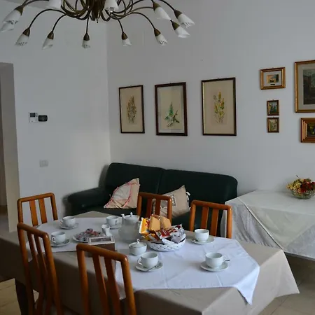 Alojamento de Acomodação e Pequeno-almoço Dai Nonni, A