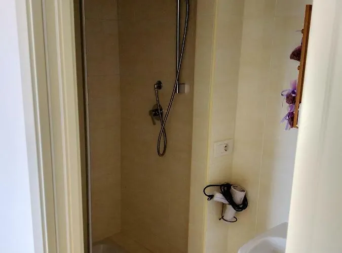 Nocleg ze śniadaniem Dai Nonni, A 3*