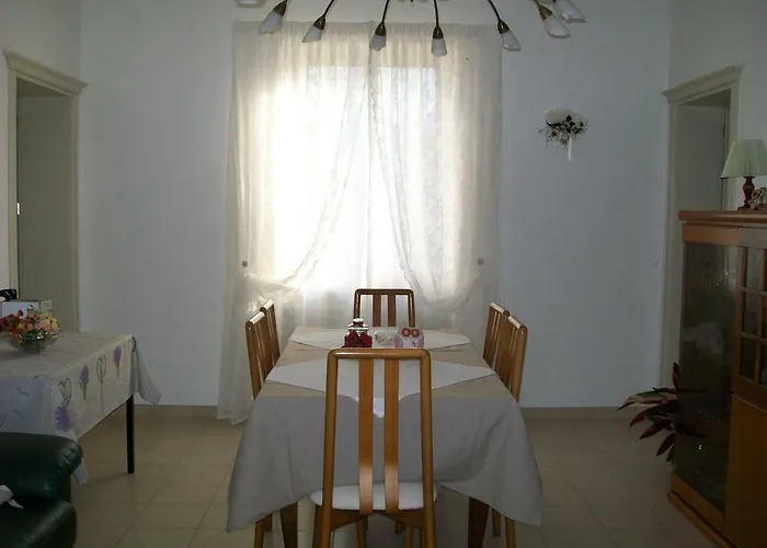 Alojamento de Acomodação e Pequeno-almoço Dai Nonni, A 3*